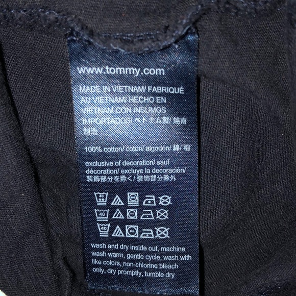 Tommy Hilfiger Women’s Big Logo Line T-shirt - Picture 6 of 6